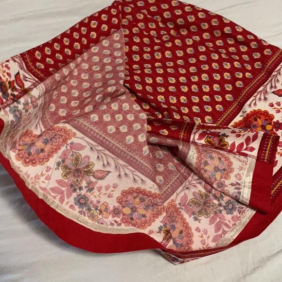 SALE 3 for $15 Patterned wrap skirt - Picture 5 of 7